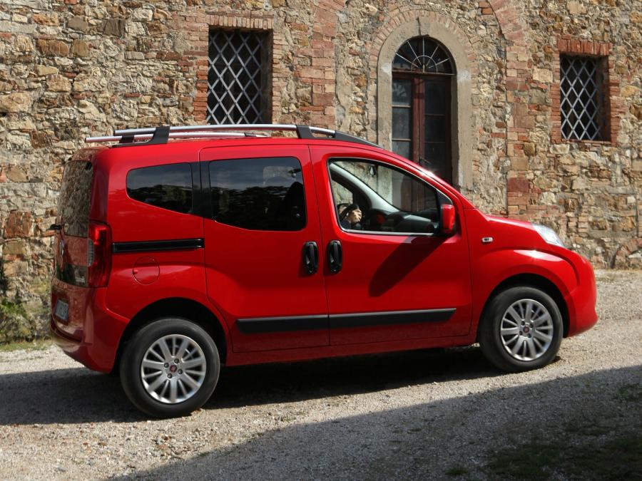  Fiat Qubo Trekking 2009 года  (фото 14 из 16)
